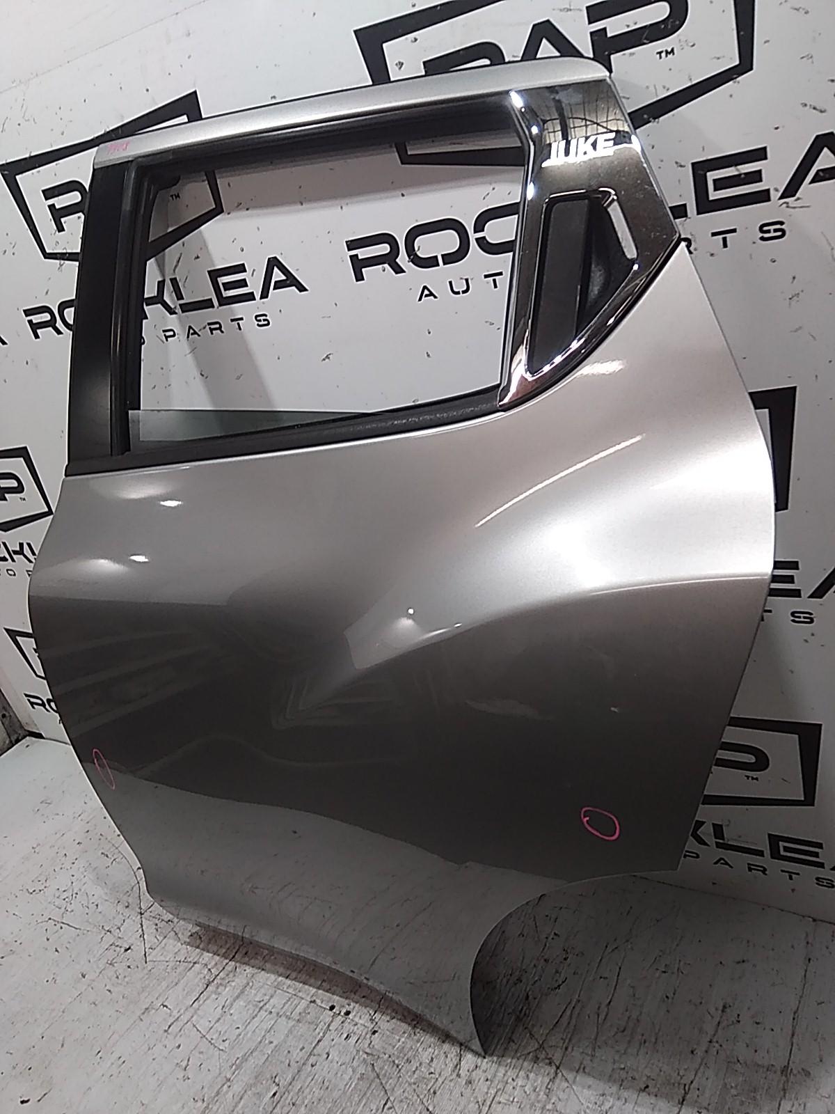View Auto part Left Rear Door/Sliding Nissan Juke 2015