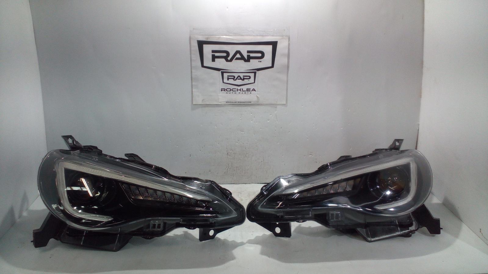 View Auto part Left Headlamp Toyota 86 2013