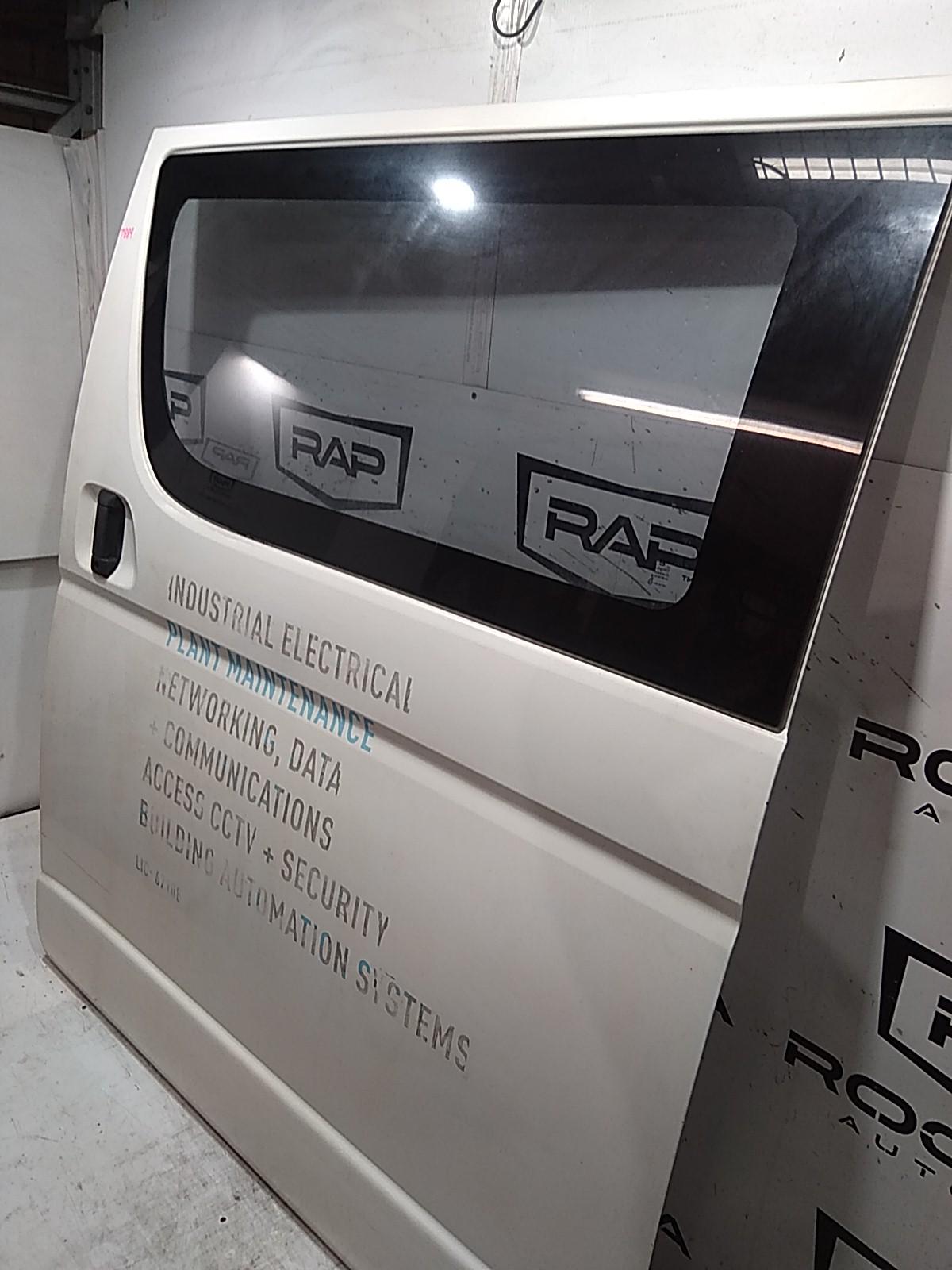 View Auto part Left Rear Door/Sliding Toyota Hiace 2009