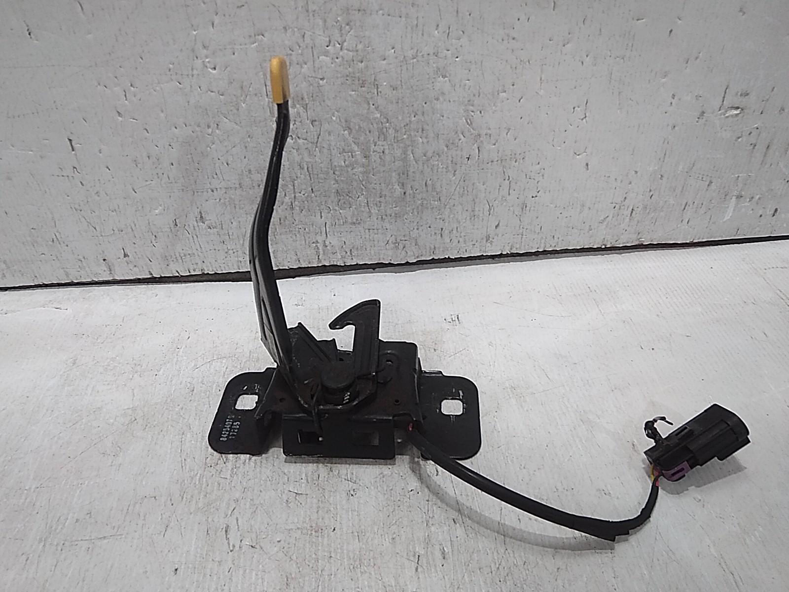 2018 Holden Equinox Bonnet Lock/Support View Auto part Bonnet Lock/Support Holden Equinox 2018
