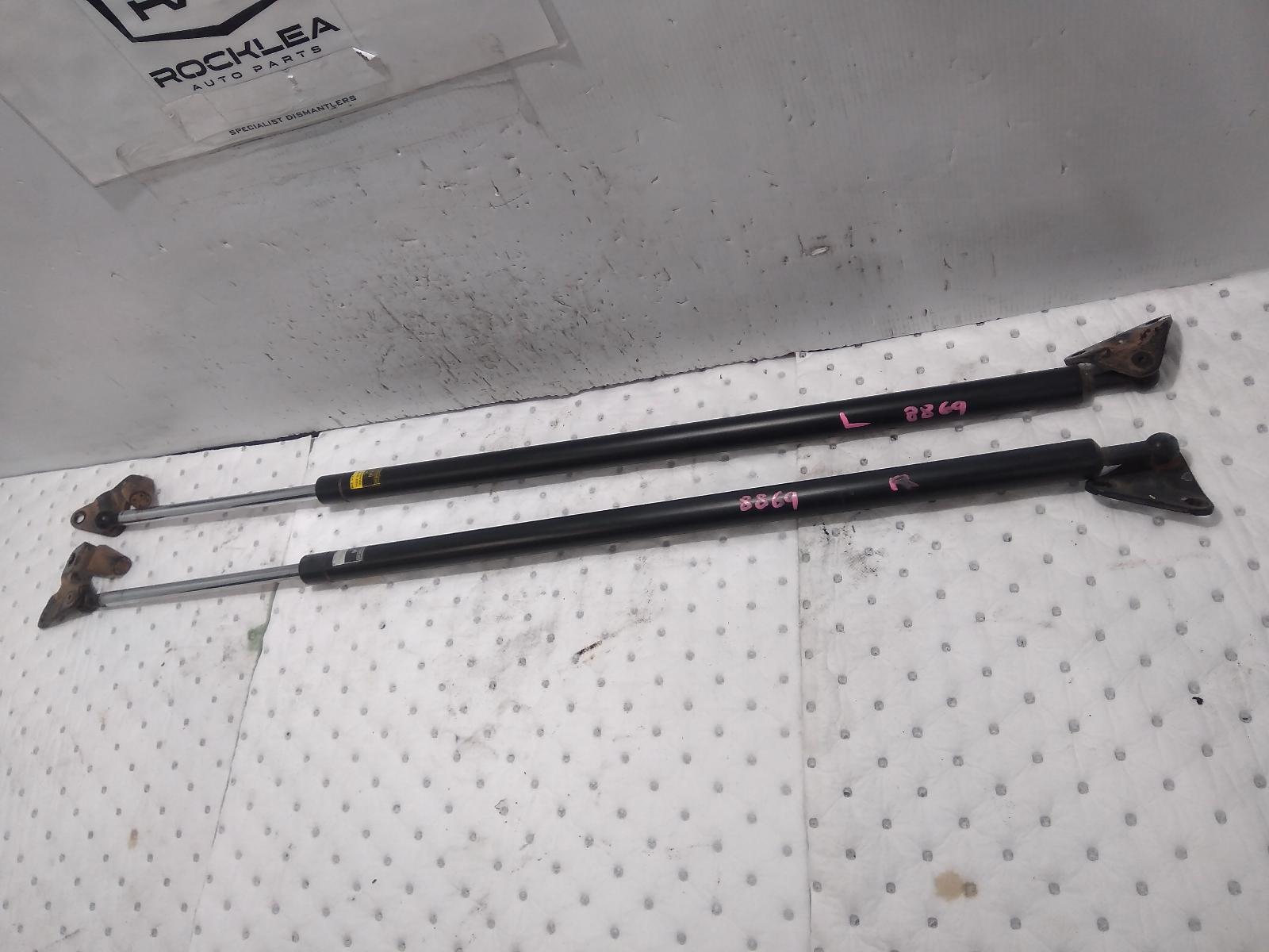 2007 Toyota Hiace Hatch Strut View Auto part Hatch Strut Toyota Hiace 2007