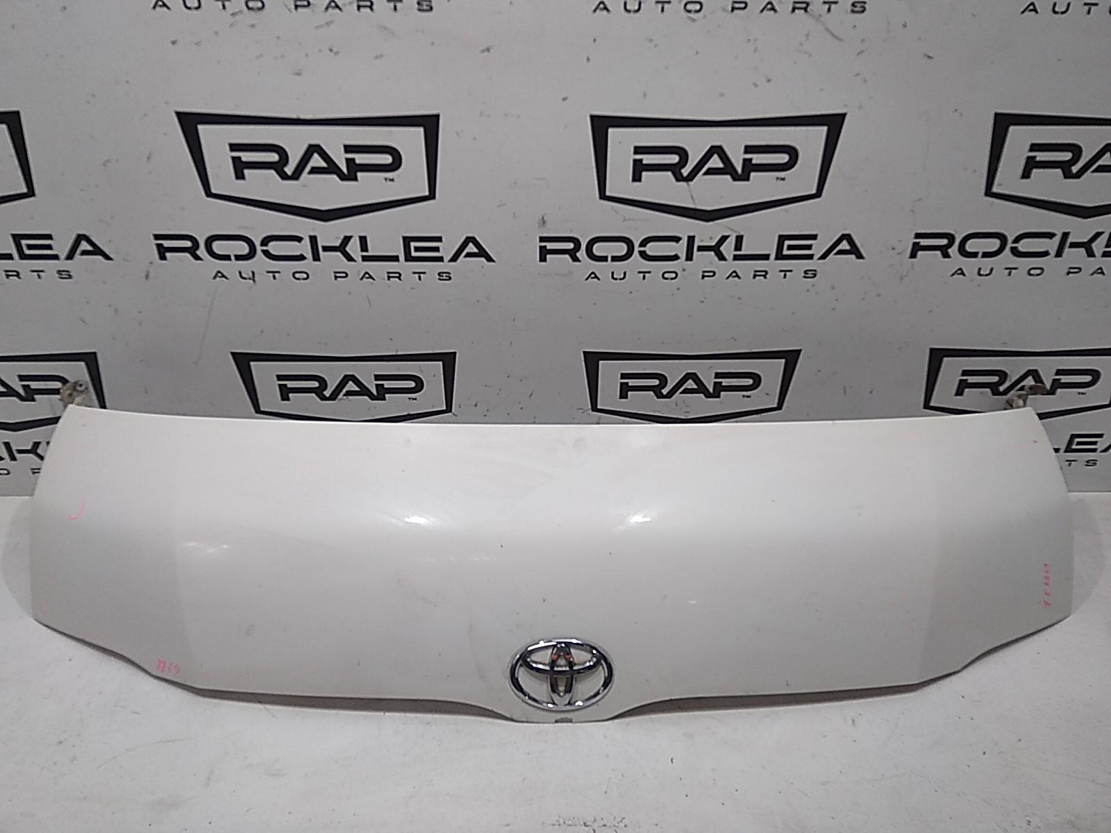 2007 Toyota Hiace Bonnet View Auto part Bonnet Toyota Hiace 2007
