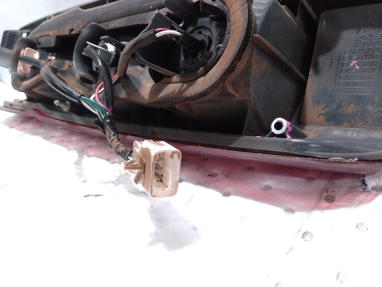 2007 Toyota Hiace Right Taillight View Auto part Right Taillight Toyota Hiace 2007