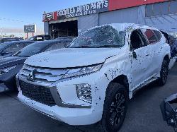 View Auto part Alternator Mitsubishi Pajero 2021