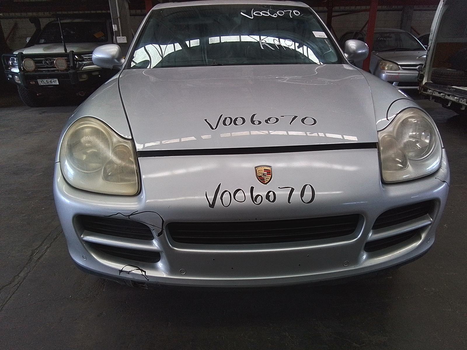 View Auto part Engine Porsche Cayenne 2003