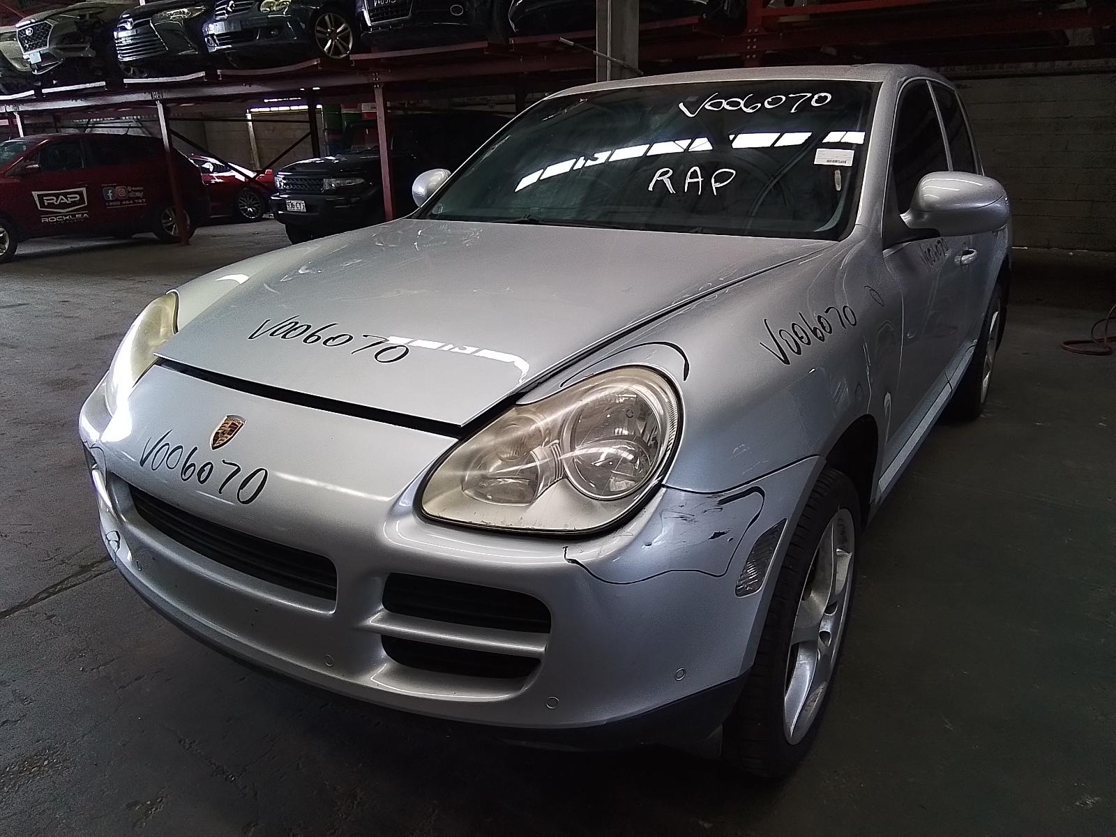 View Auto part Engine Porsche Cayenne 2003