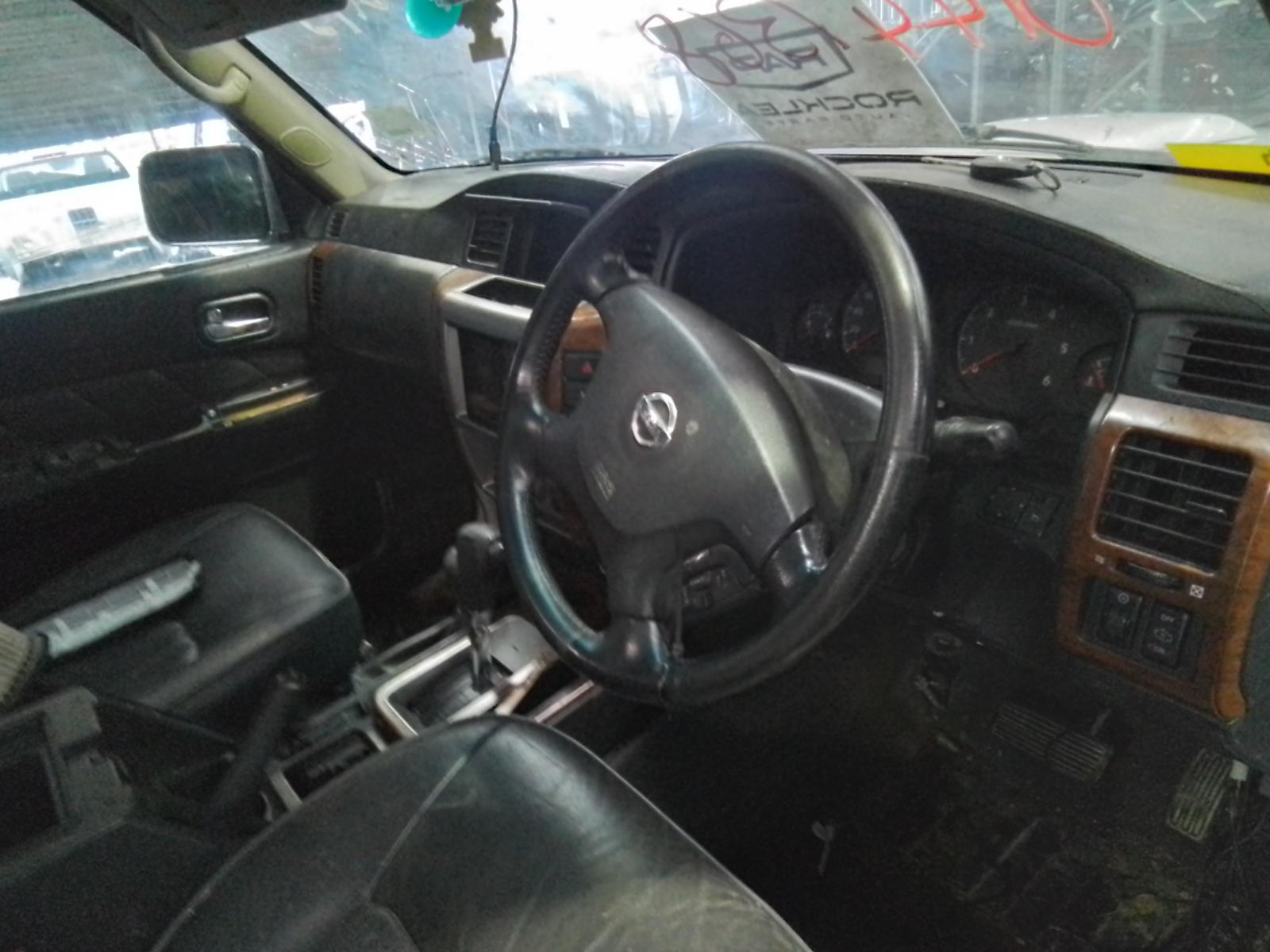 2010 Nissan Patrol Roof Glass/Sunroof/T View Auto part Roof Glass/Sunroof/T Nissan Patrol 2010