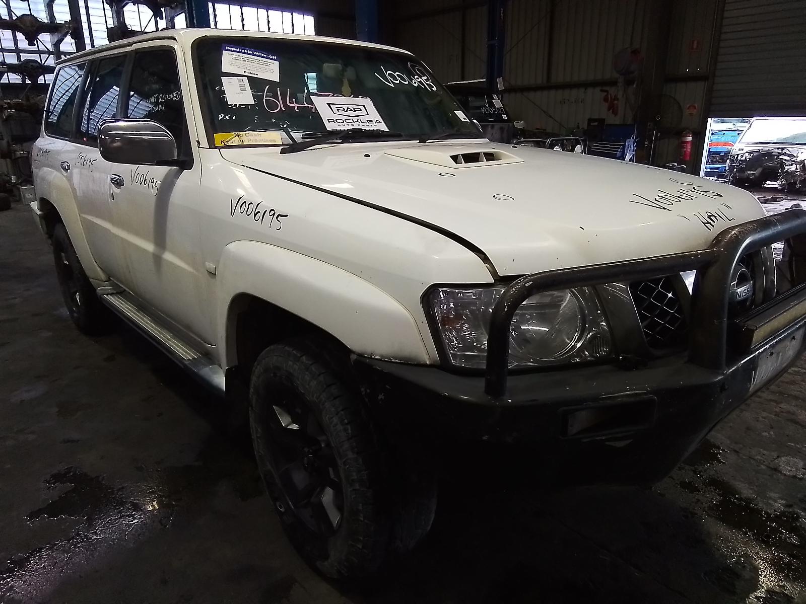 2010 Nissan Patrol Roof Glass/Sunroof/T View Auto part Roof Glass/Sunroof/T Nissan Patrol 2010