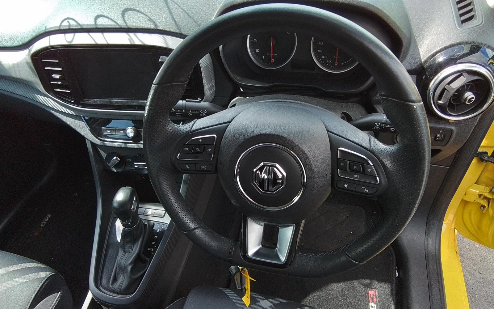 View Auto part Console Mg Mg3 2020