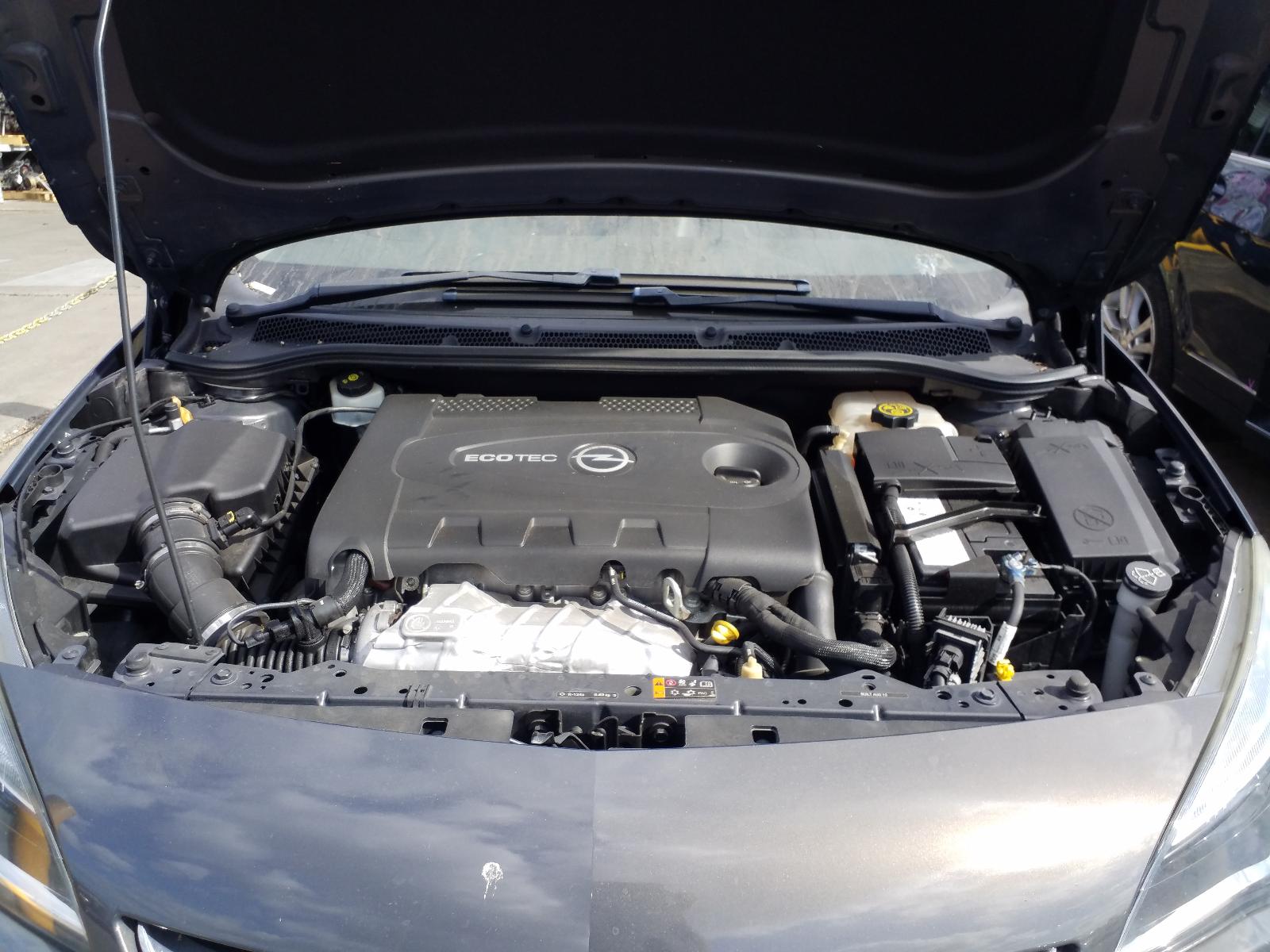 2013 Opel Astra Right Front Door View Auto part Right Front Door Opel Astra 2013