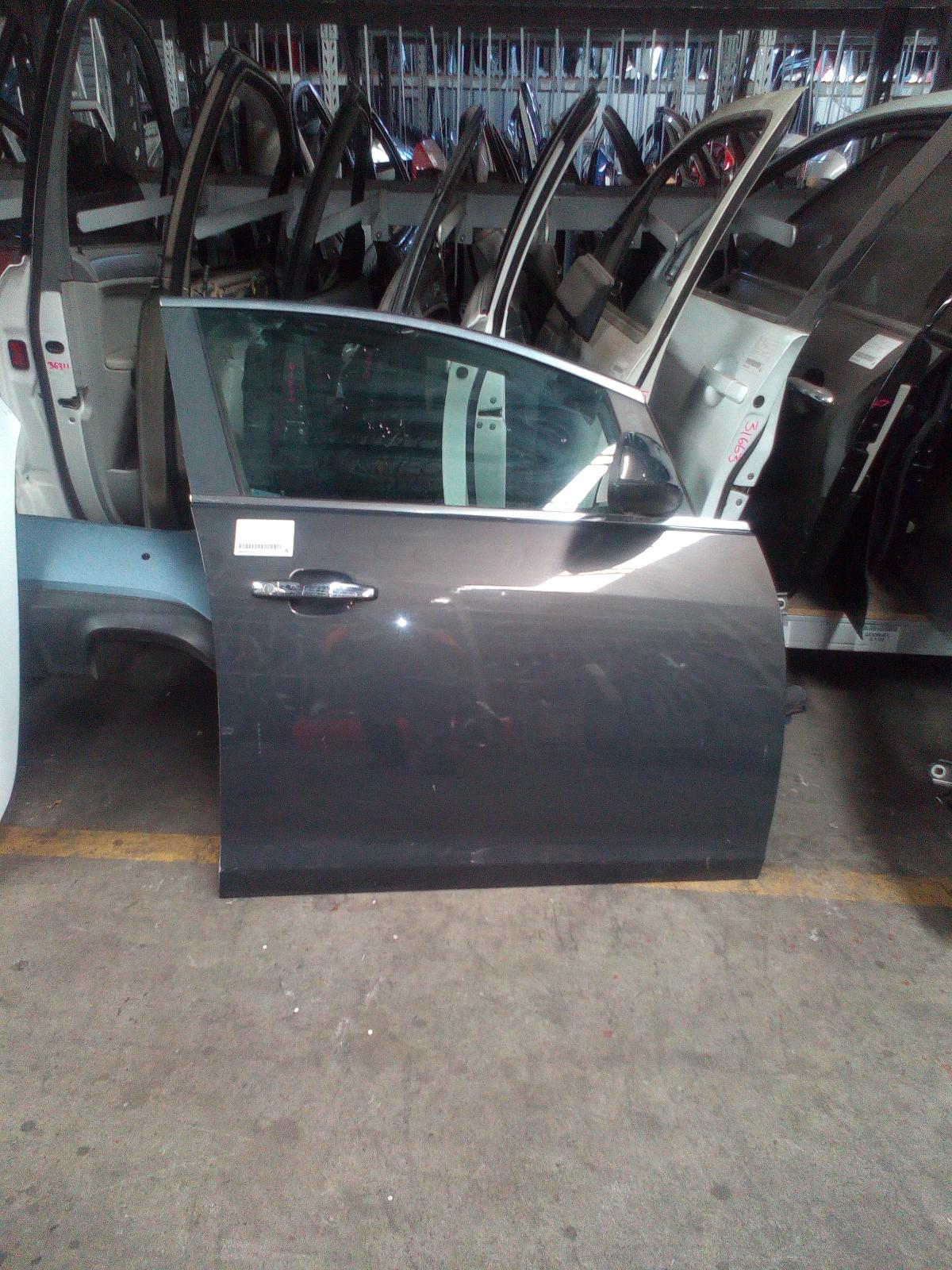 2013 Opel Astra Right Front Door View Auto part Right Front Door Opel Astra 2013