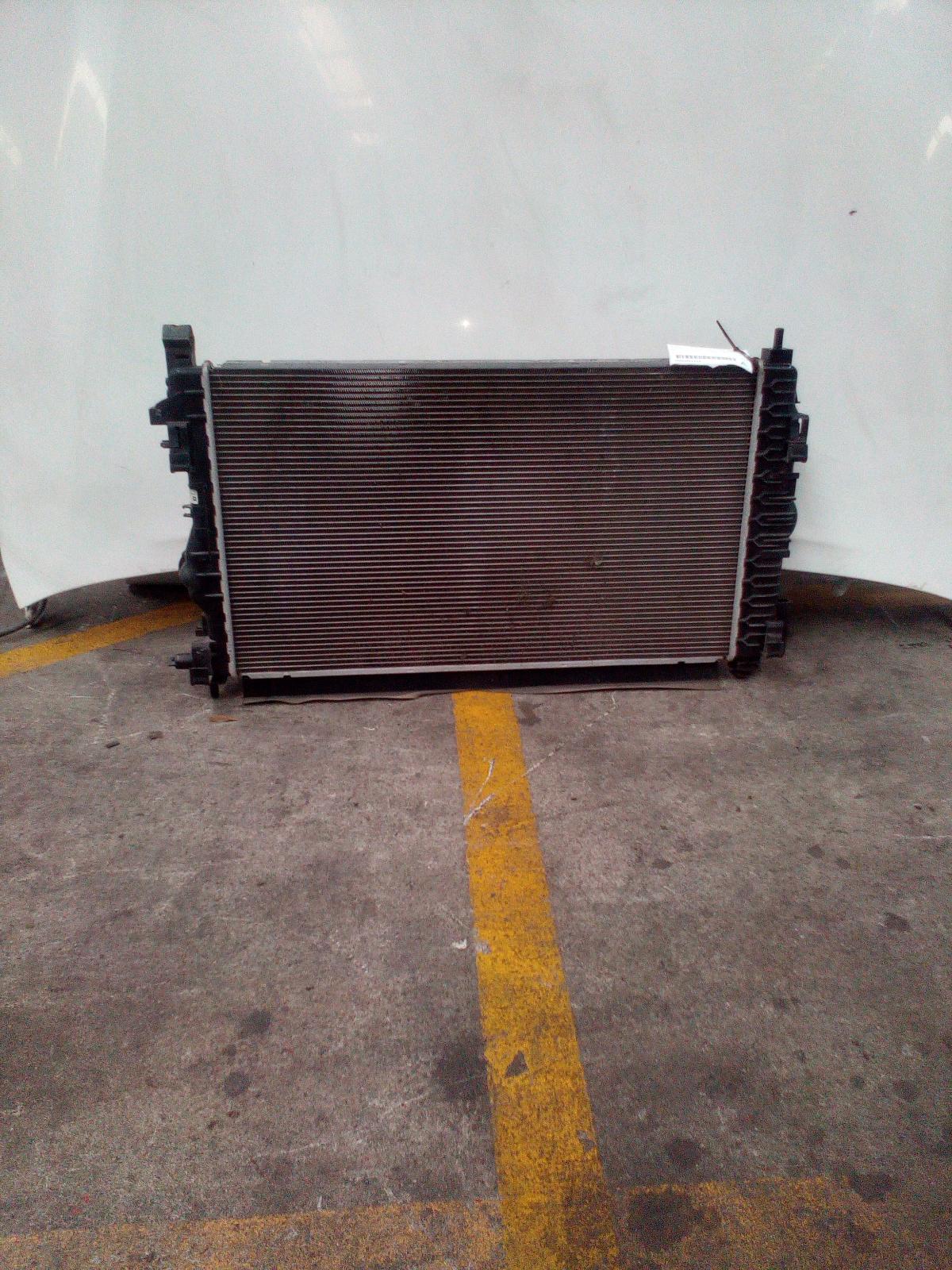 View Auto part Radiator Opel Astra 2013