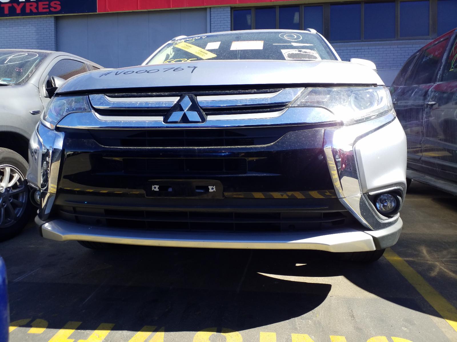 2016 Mitsubishi Outlander Gear Stick/Shifter View Auto part Gear Stick/Shifter Mitsubishi Outlander 2016