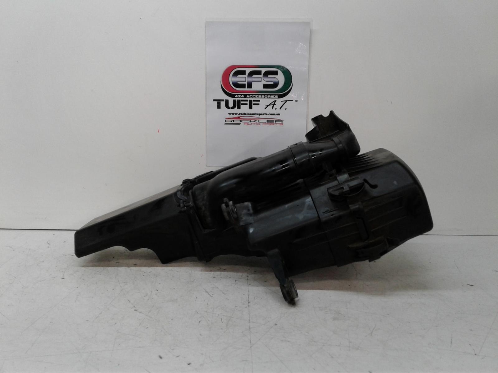 View Auto part Air Cleaner/Box Hyundai I20 2011
