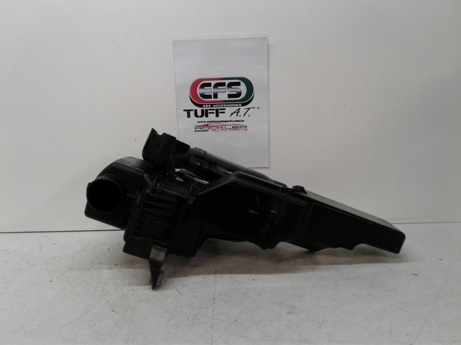 View Auto part Air Cleaner/Box Hyundai I20 2011