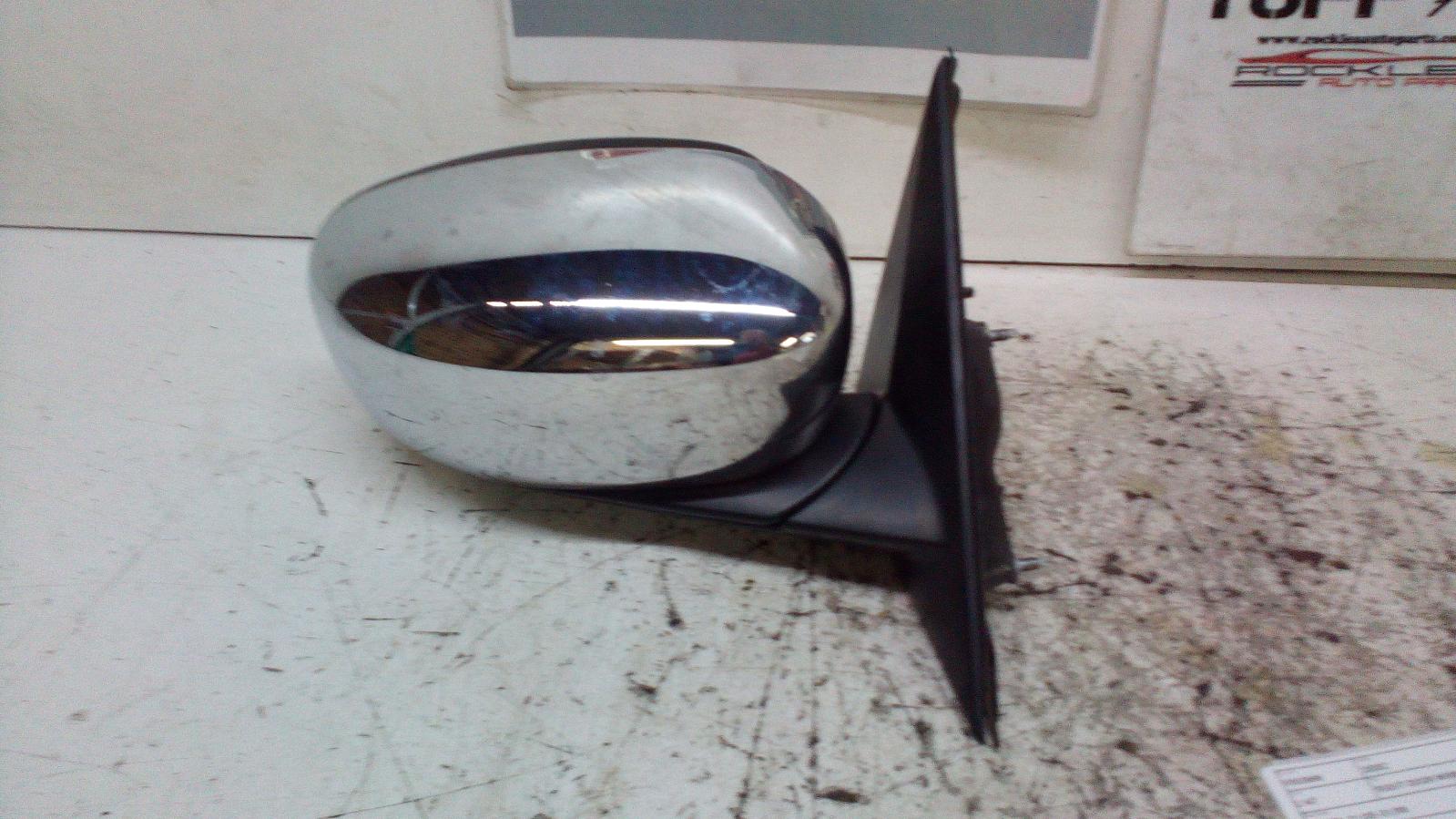 View Auto part Right Door Mirror Chrysler 300c 2006