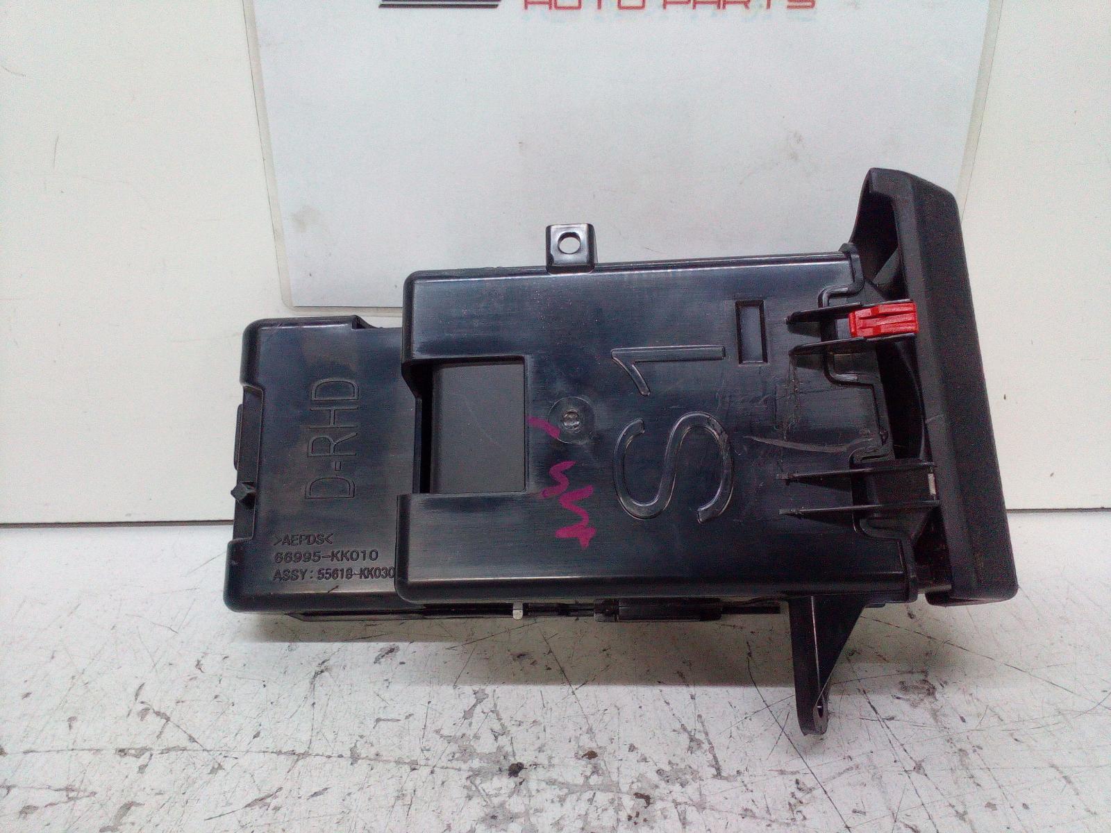 View Auto part Trim Panel Toyota Hilux 2017
