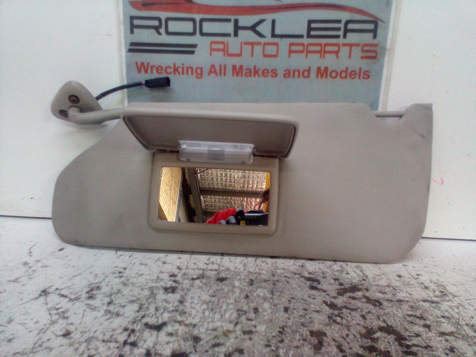 View Auto part Sunvisor Chrysler 300c 2007