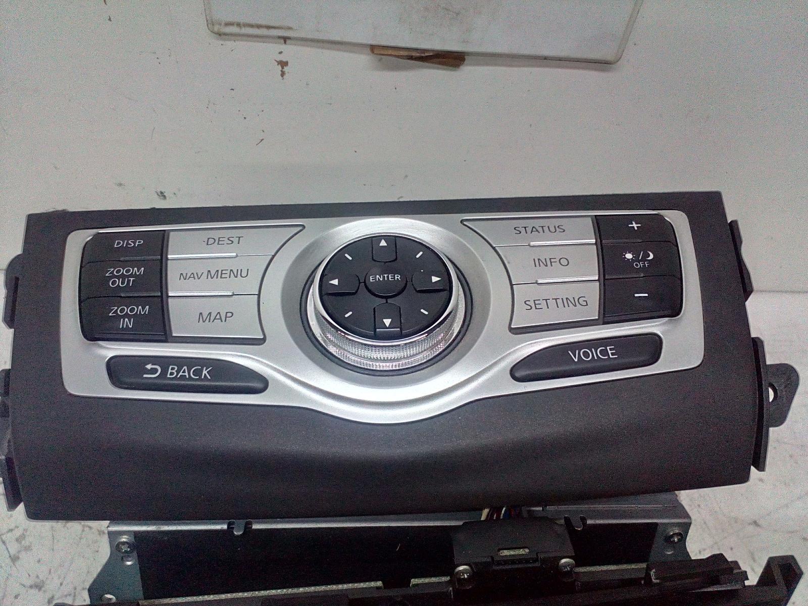 View Auto part Radio/Cd/Dvd/Sat/Tv Nissan Murano 2009