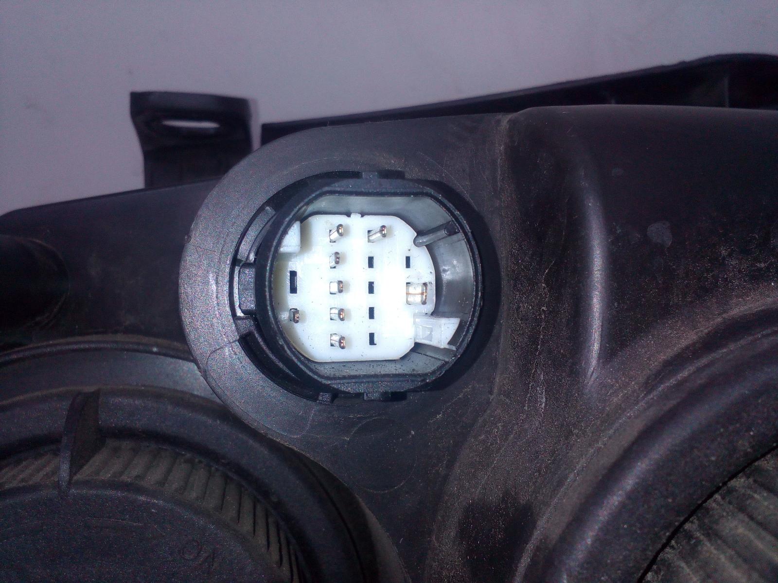 View Auto part Right Headlamp Alfa Romeo 159 2009