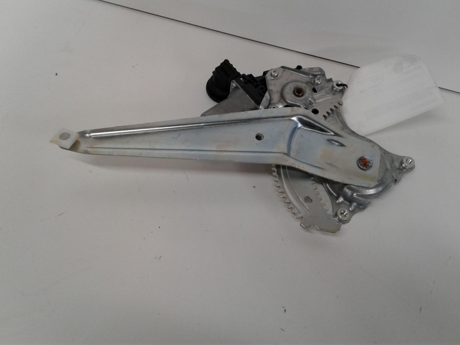 2015 Toyota Rav4 Left Rear Wnd Reg/Motor View Auto part Left Rear Wnd Reg/Motor Toyota Rav4 2015
