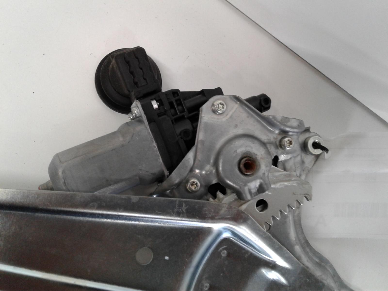 2015 Toyota Rav4 Left Rear Wnd Reg/Motor View Auto part Left Rear Wnd Reg/Motor Toyota Rav4 2015