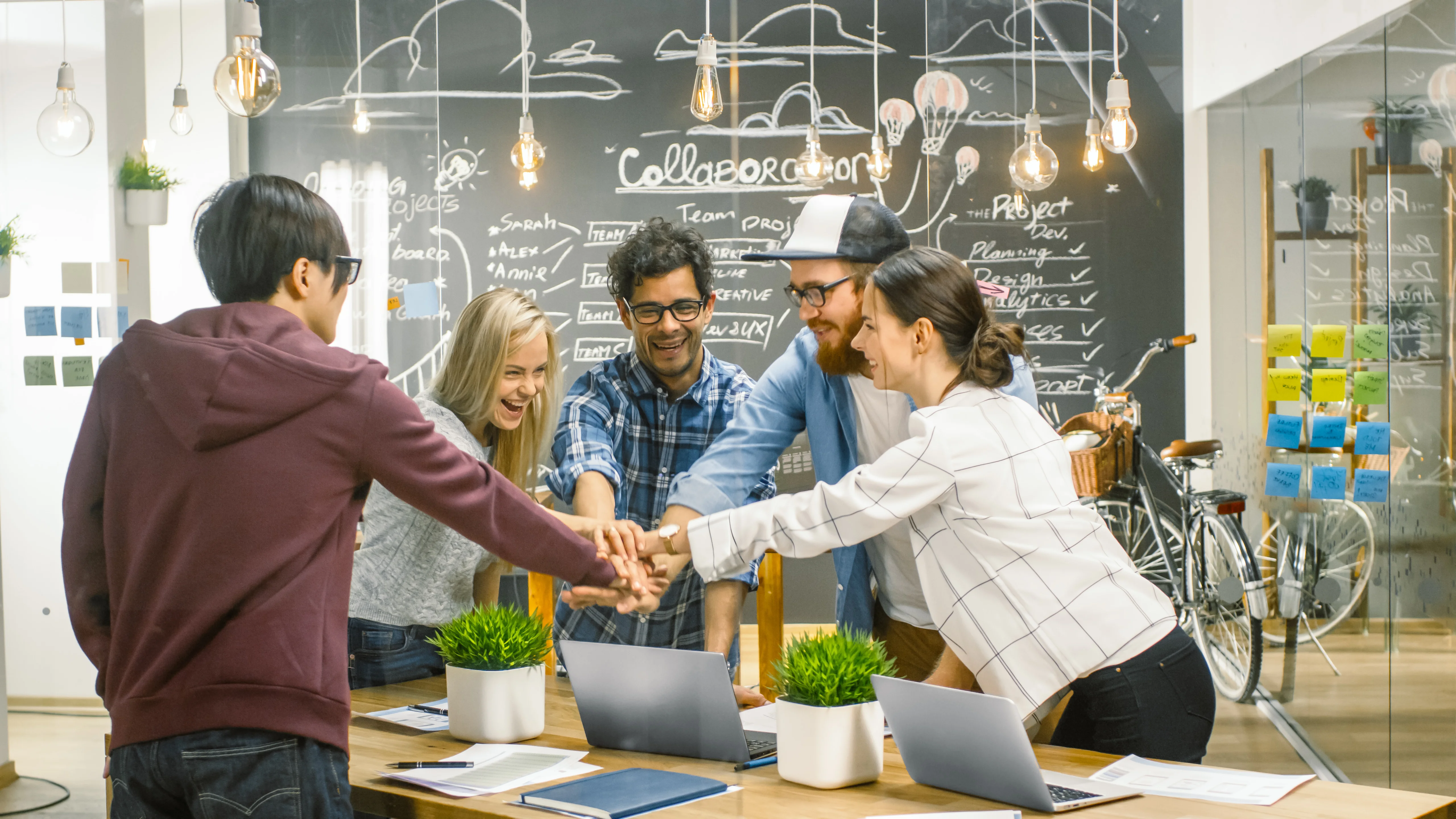 The 15 Best Quick Team Building Activities For Any Industry RosterElf