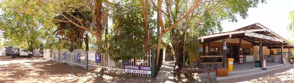 Lazy Lizard Caravan Park & Tavern
