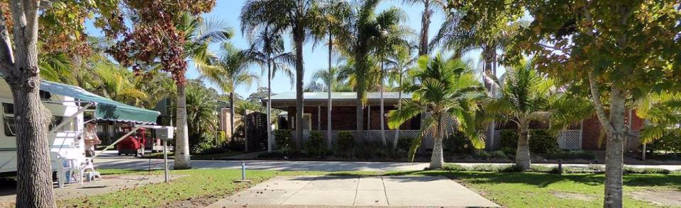 Happy Hallidays Holiday Park