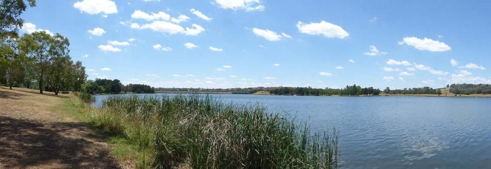 Lake Ginninderra Western Foreshore