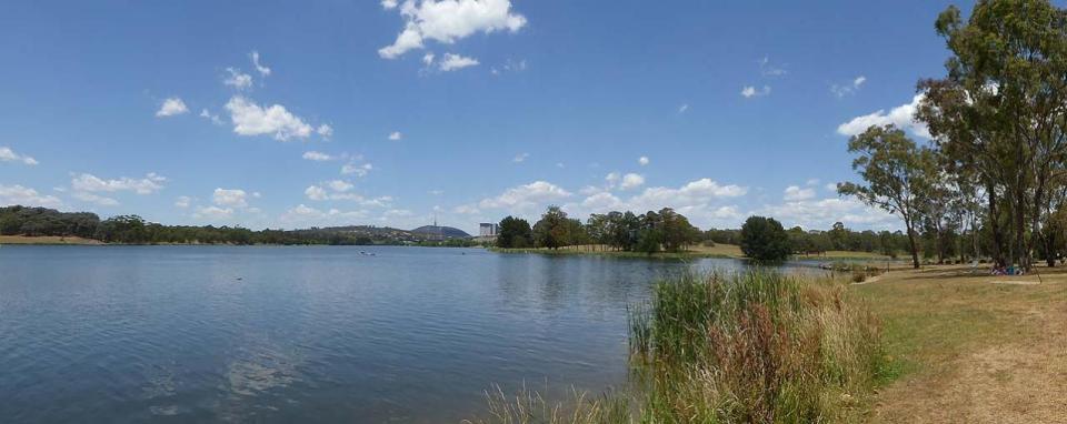 SUPing at Lake Ginninderra