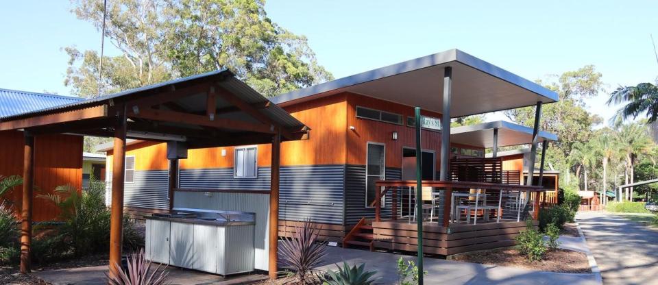 Brand New 3 Bedroom Designer Freshwater Villa