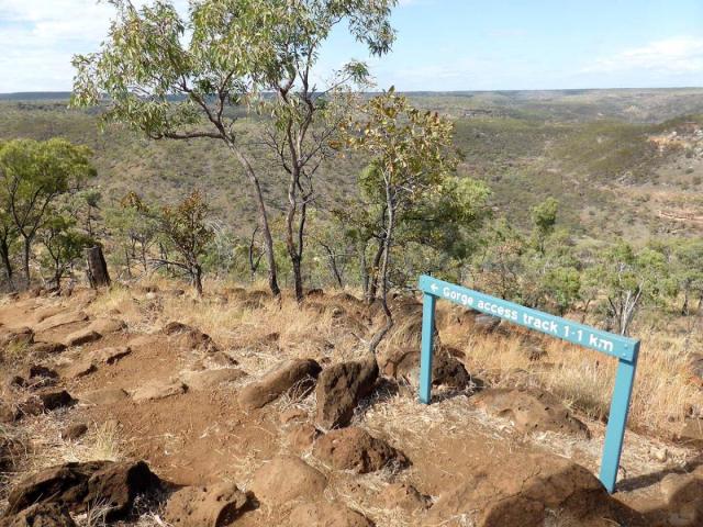 Pyramid Rock Walking Trail