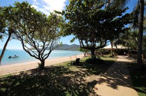 Go to Montes Reef Resort, Hideaway Bay QLD