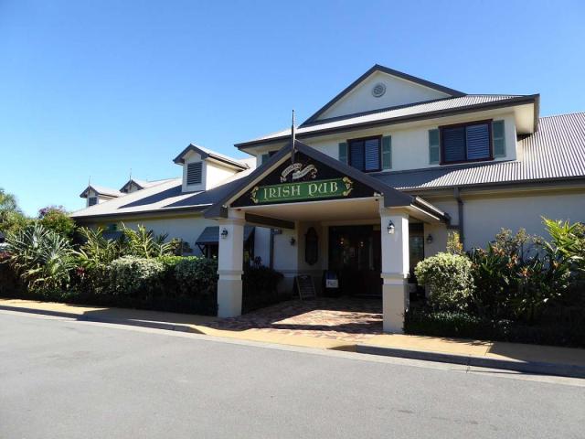 Harrigans Irish Pub & River Lodge