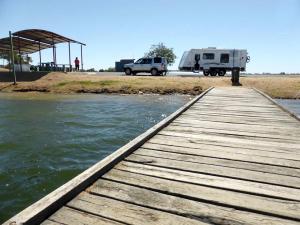 Go to Lake Fred Tritton, Richmond QLD