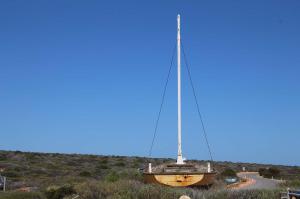 Go to Ocean Park Aquarium, Denham WA 