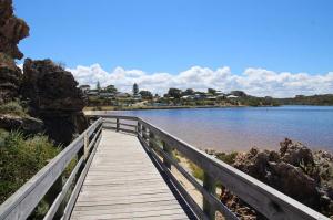 Go to Guilderton, WA 