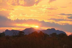 Go to Naninga Lookout, Yulara (Ayers Rock Resort) NT 