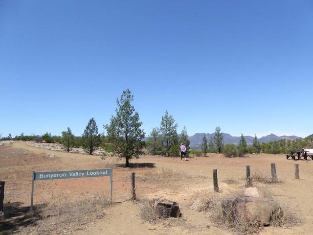 Bunyeroo Valley Lookout