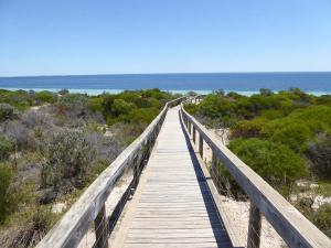 Go to Port Hughes Tourist Village, Port Hughes SA 
