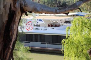 Go to Woolshed Brewery, Paringa SA 