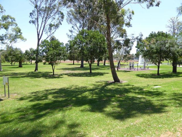 Swan Hill Riverside Park