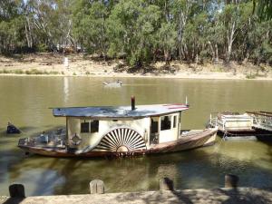 Go to Echuca Riverboat Dock, Echuca VIC