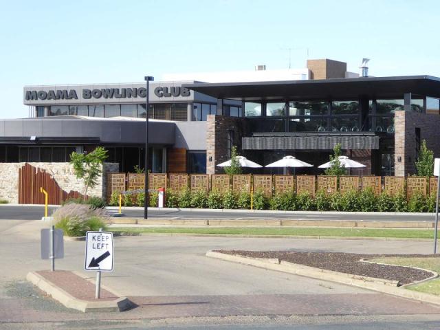 Moama Bowling Club