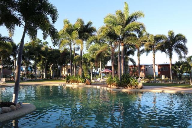 Rollingstone Beach Front Resort