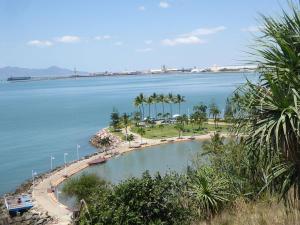Go to Kissing Point Fort, Townsville QLD