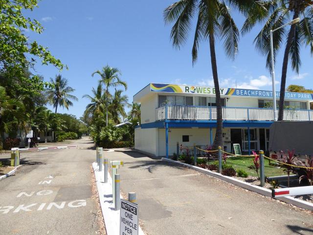 Rowes Bay Beachfront Holiday Park