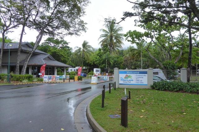 Palm Cove Holiday Park
