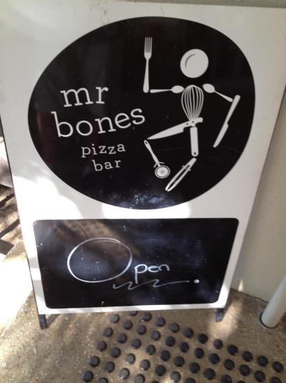 Mr Bones - Airlie Beach
